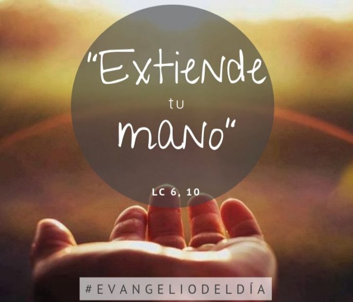 Jesús sana en día de reposo a un hombre con la mano seca